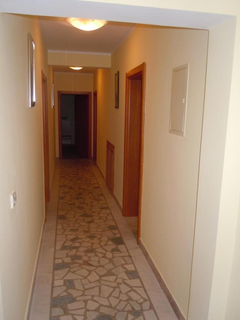 בודווה Apartments Mara מראה חיצוני תמונה