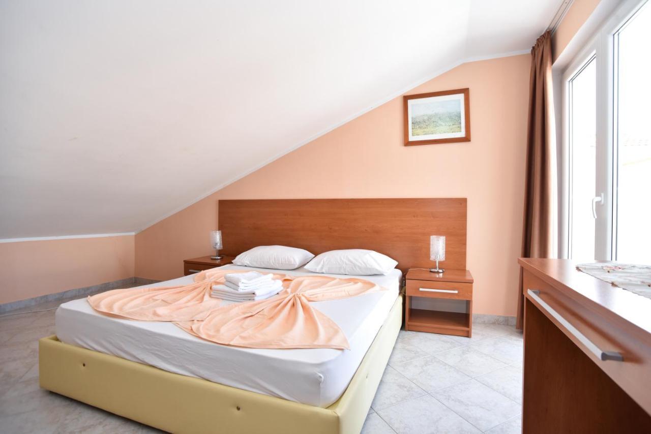 בודווה Apartments Mara מראה חיצוני תמונה